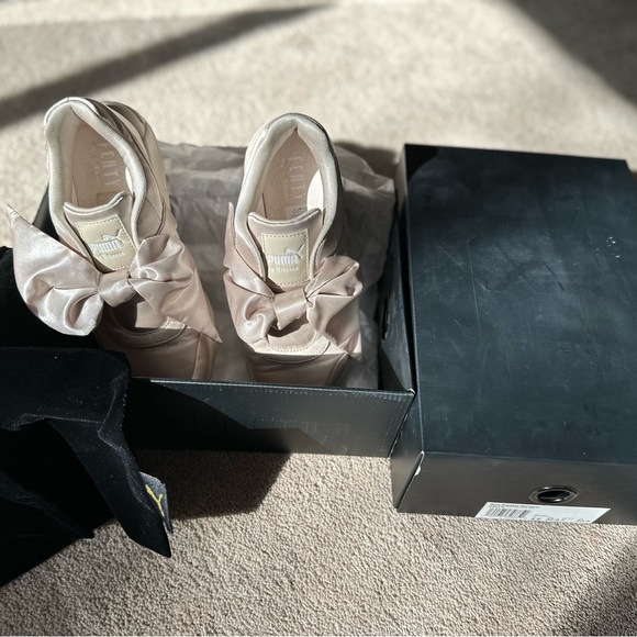 Fenti x Puma - Satin Bow Sneakers in Light Beige - 7 - Picture 9 of 11